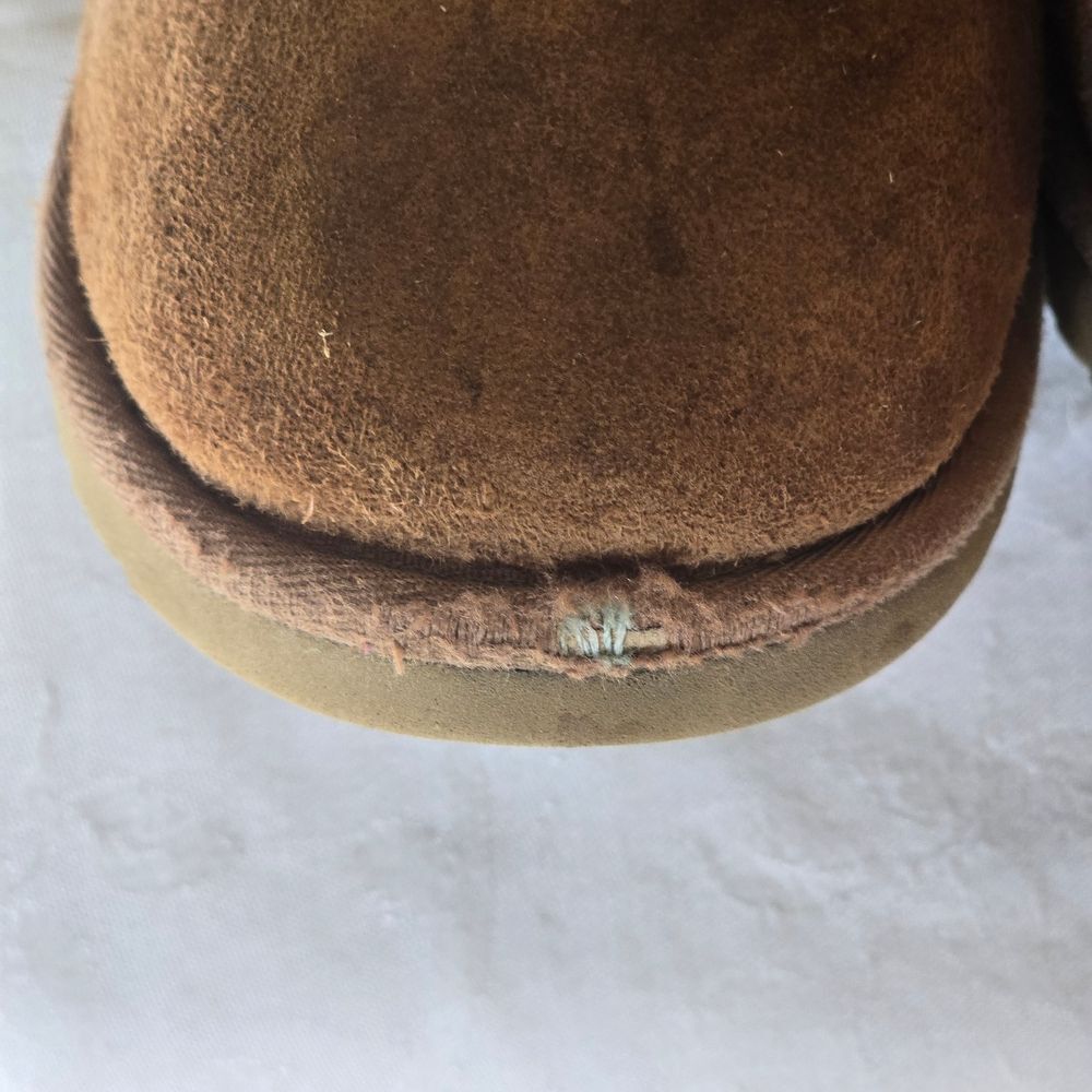 ๐ค Authentic UGG Baily Boots Size 1 - Picture 2 of 6
